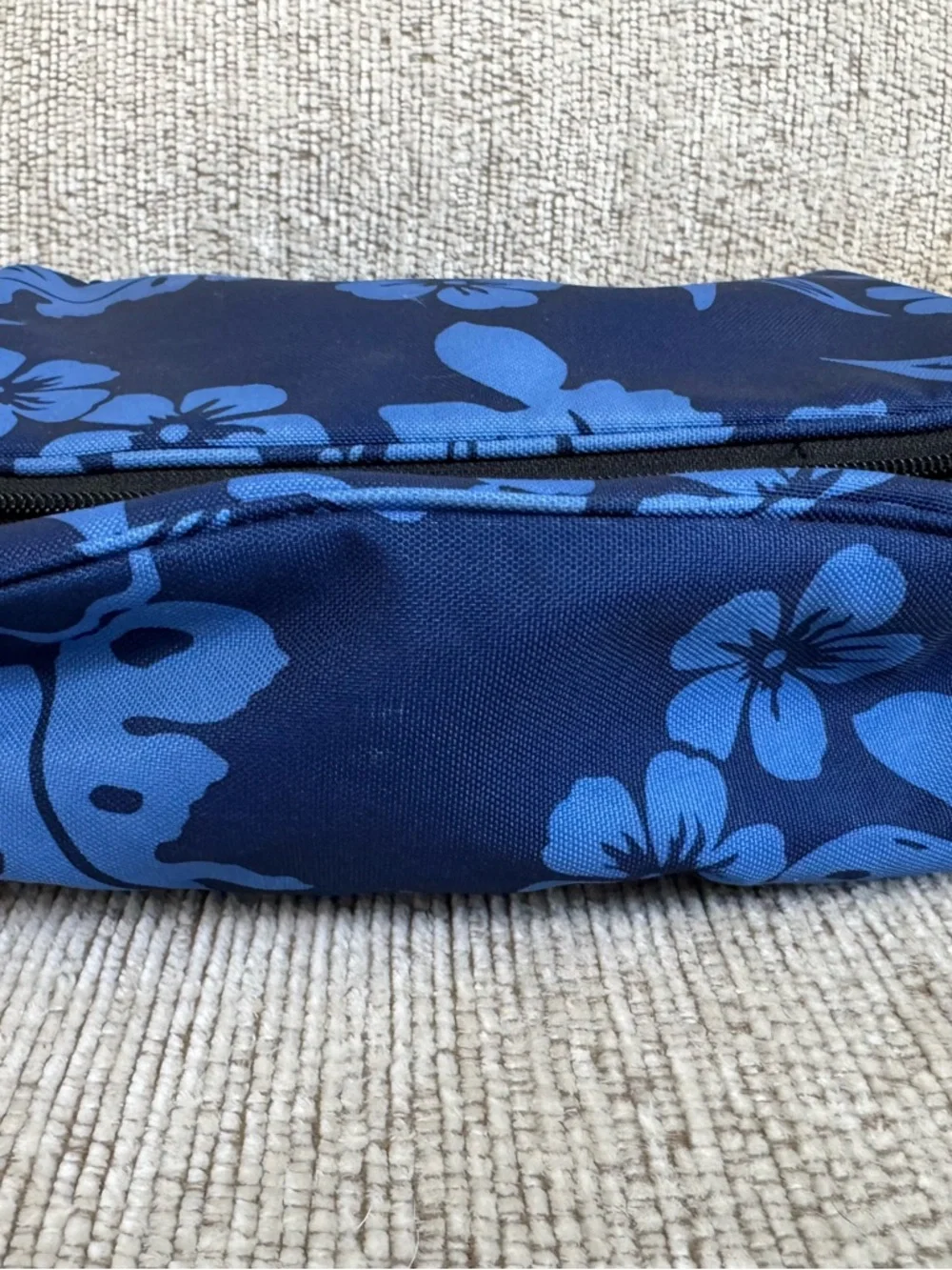 L.L. Bean Navy and Light Blue Floral Toiletries Accessories Tote Bag - Picture 6 of 12